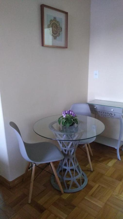 Apartamento Loft em local tranquilo, com garagem compartilhada a dois quarteirões do centro histórico, 15 min de Tiradentes São João del Rei Exterior foto